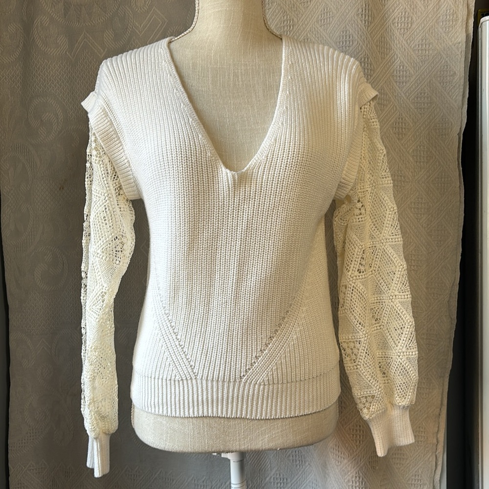 Heartloom pullover white sweater